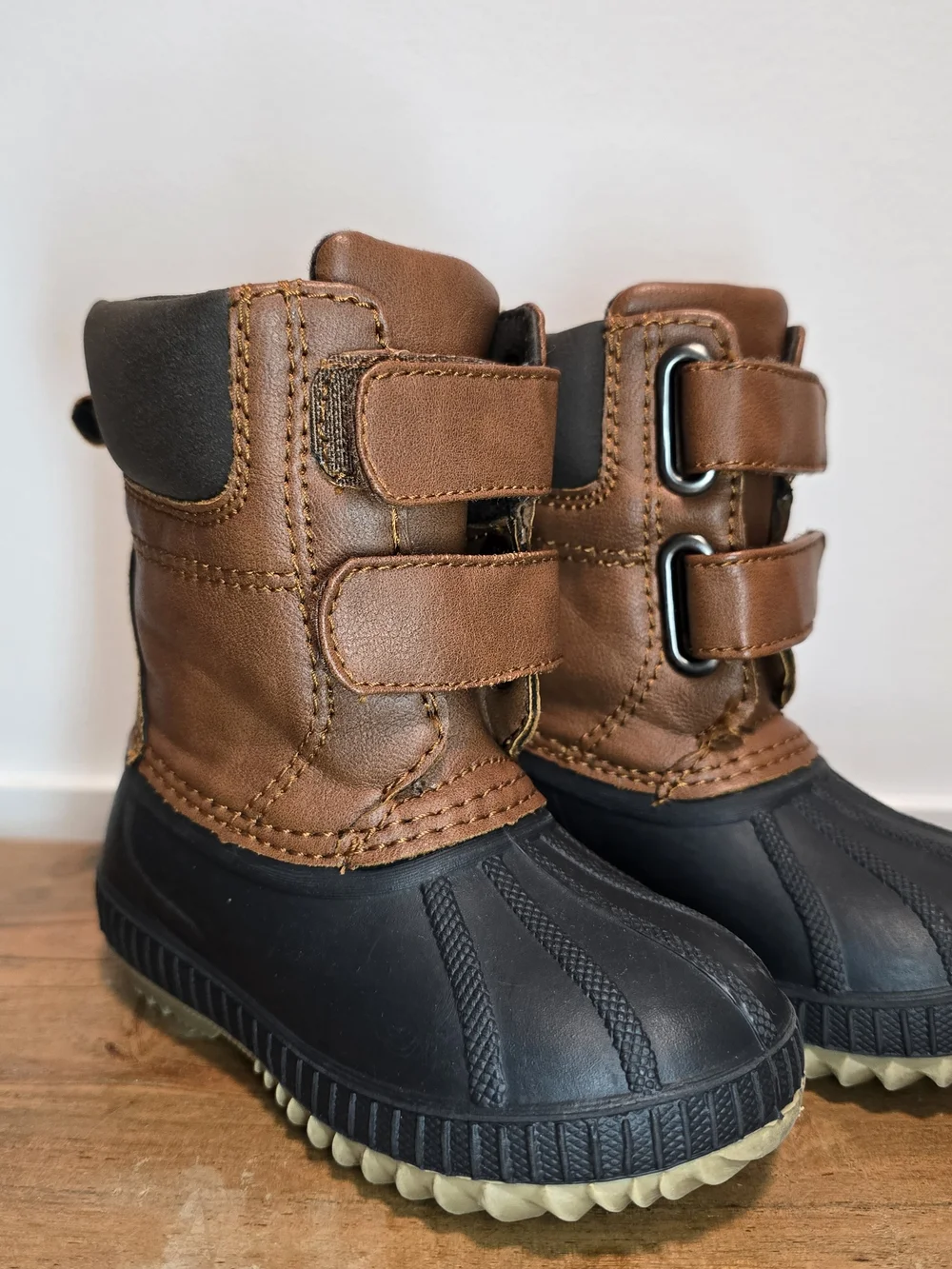 Gap Kids 3M Thinsulate Winter Duck Boots Todder Size. Fall & Winter Style.